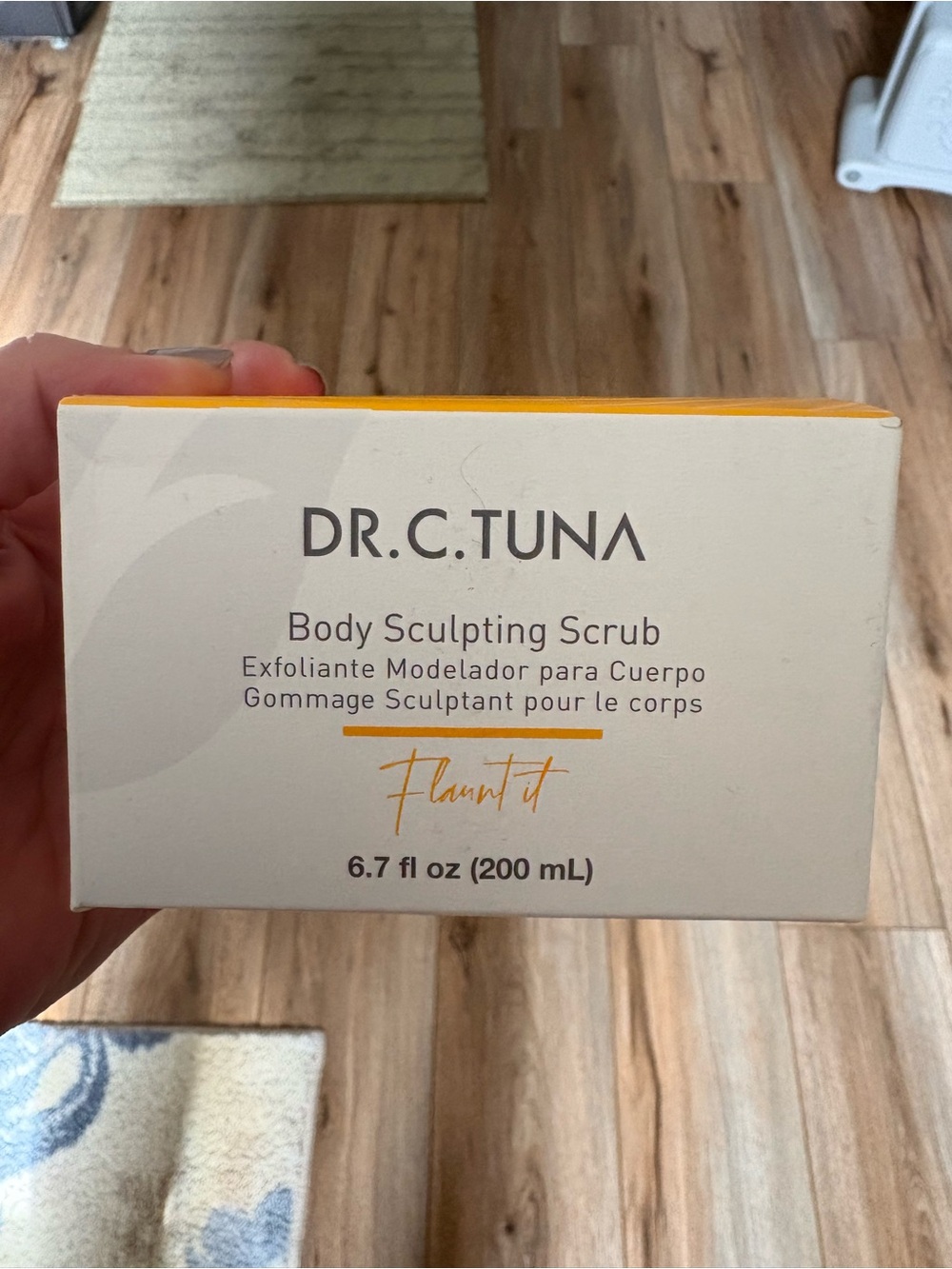 Farmasi Body Sculpting Scrub in cream and yellow packaging